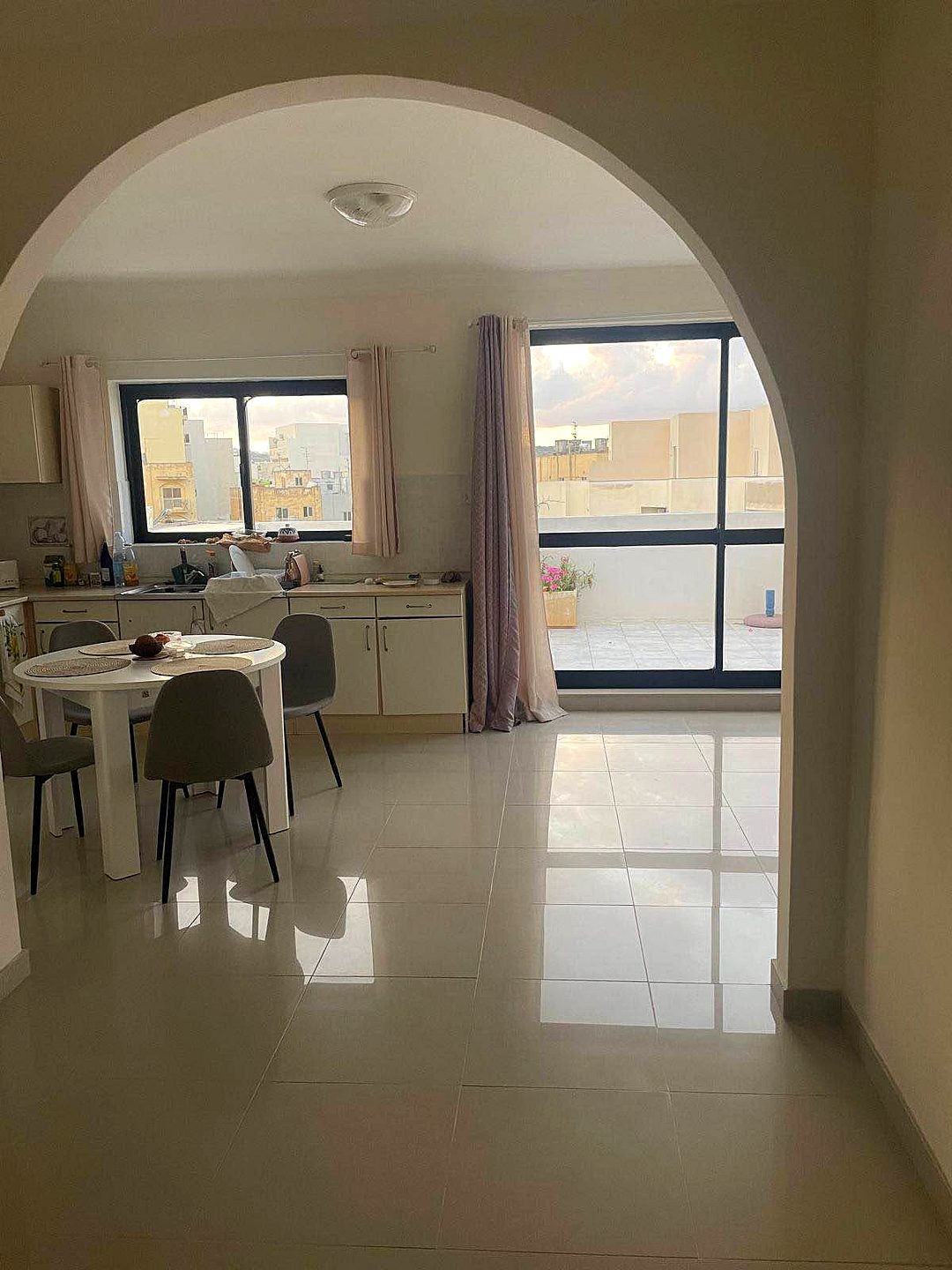 Apartment in St Paul's Bay - 2 beds, 1 bath — 2
