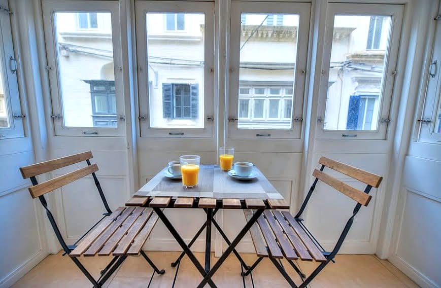 Apartment in Sliema - 3 beds, 2 baths — 3