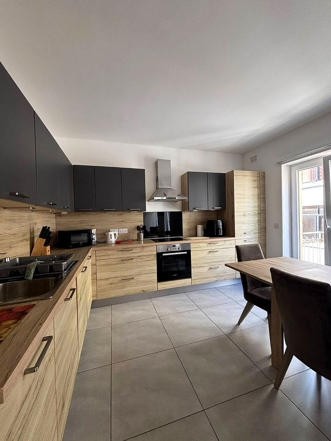 Apartment in Sliema - 3 beds, 2 baths — 5