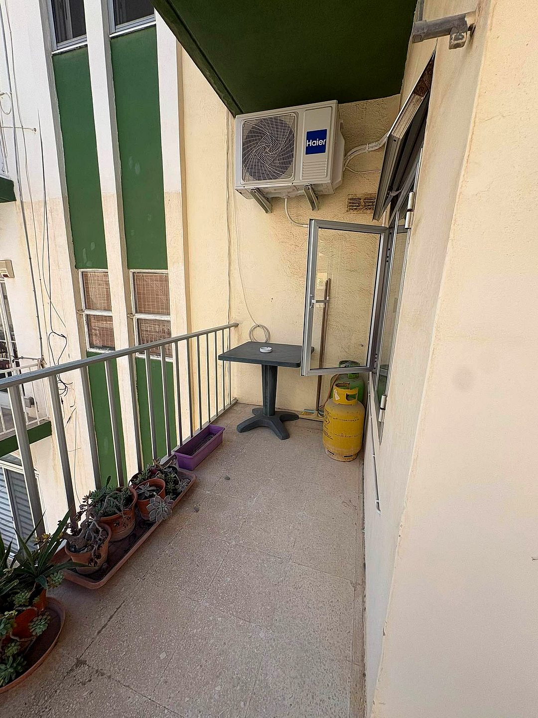 Apartment in Qawra - 2 beds, 1 bath — 3