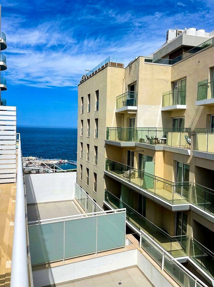 Apartment in Sliema - 2 beds, 2 baths — 1
