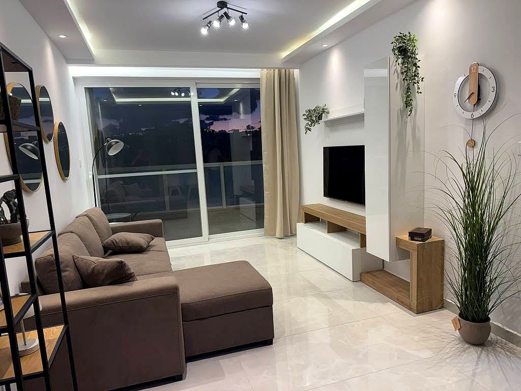 Apartment in Qawra - 2 beds, 2 baths — 2