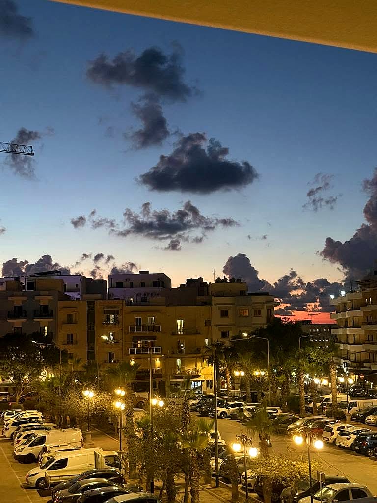 Apartment in Qawra - 2 beds, 2 baths — 1