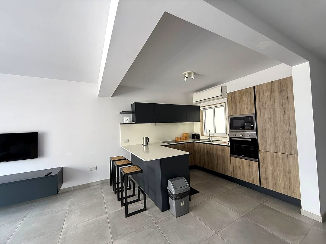 Apartment in Swieqi - 3 beds, 2 baths — 1