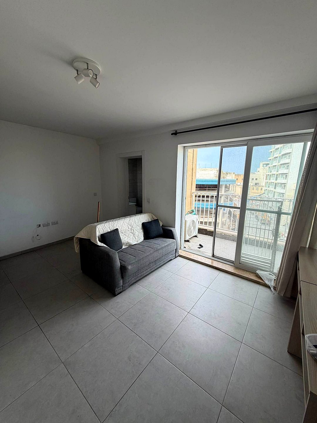 Apartment in Msida - 2 beds, 1 bath — 4