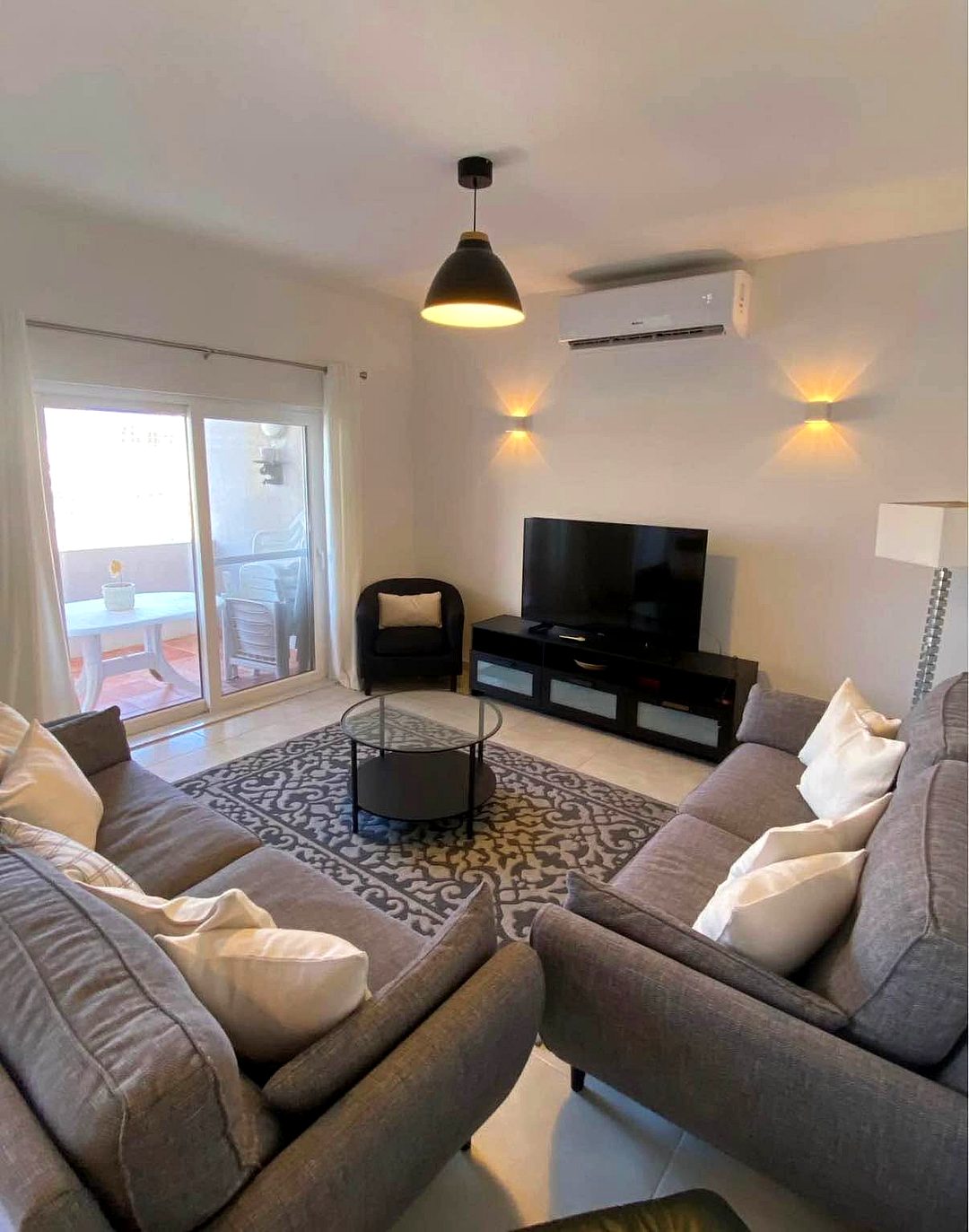 Apartment in Swieqi - 3 beds, 2 baths — 3