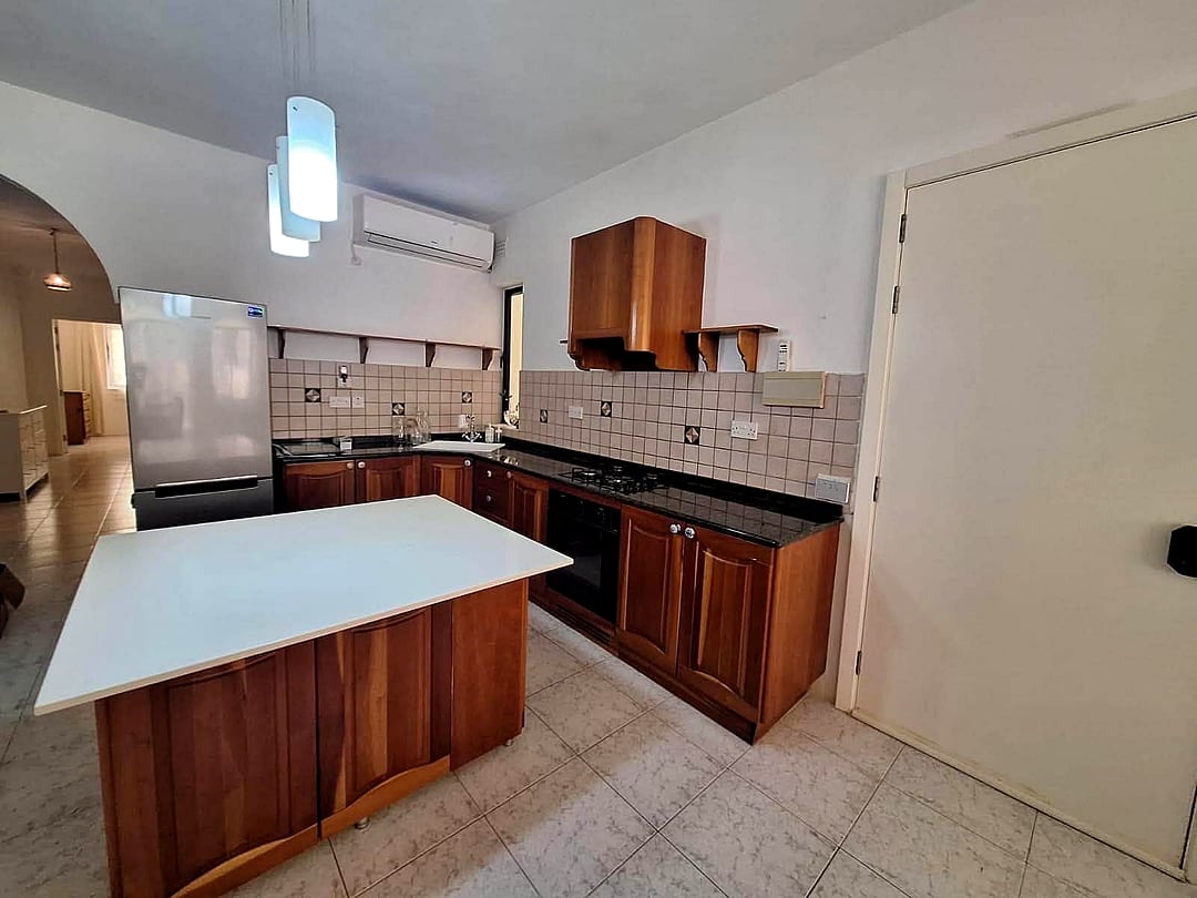 Apartment in Qawra - 3 beds — 1