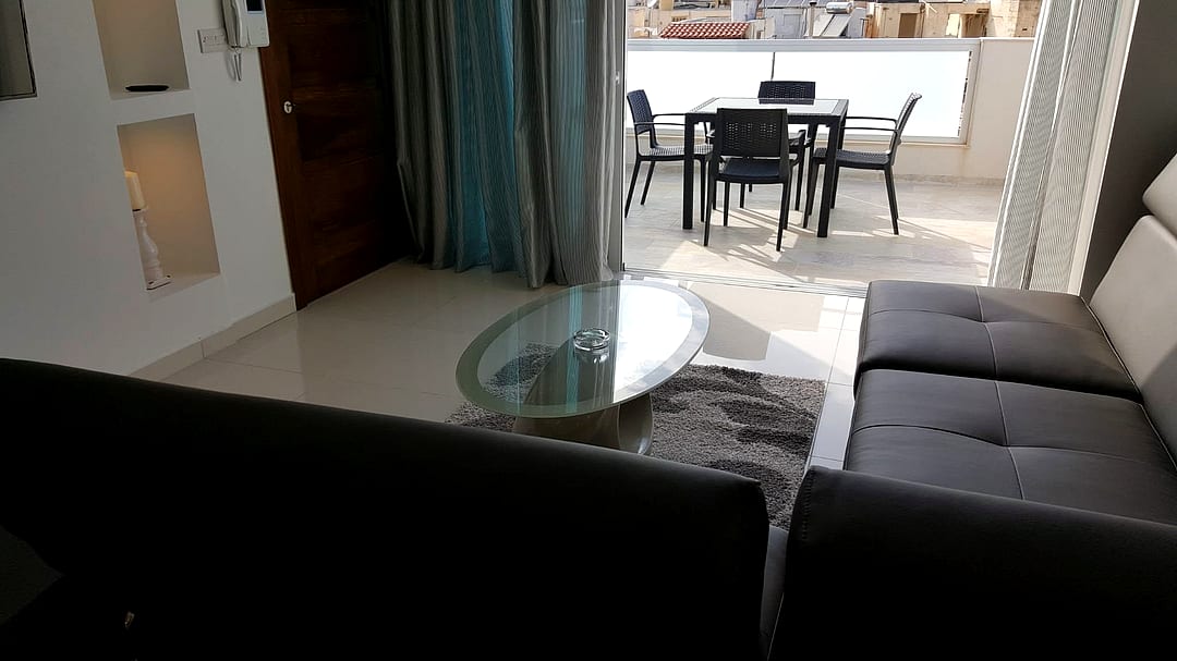 Apartment in Swieqi - 3 beds, 2 baths — 1