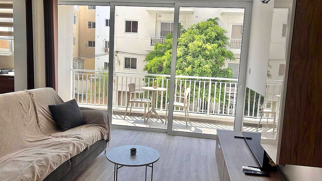 Apartment in Qawra - 2 beds, 2 baths — 1