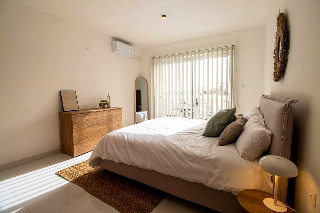 Apartment in St Julian's - 2 beds, 1 bath — 1