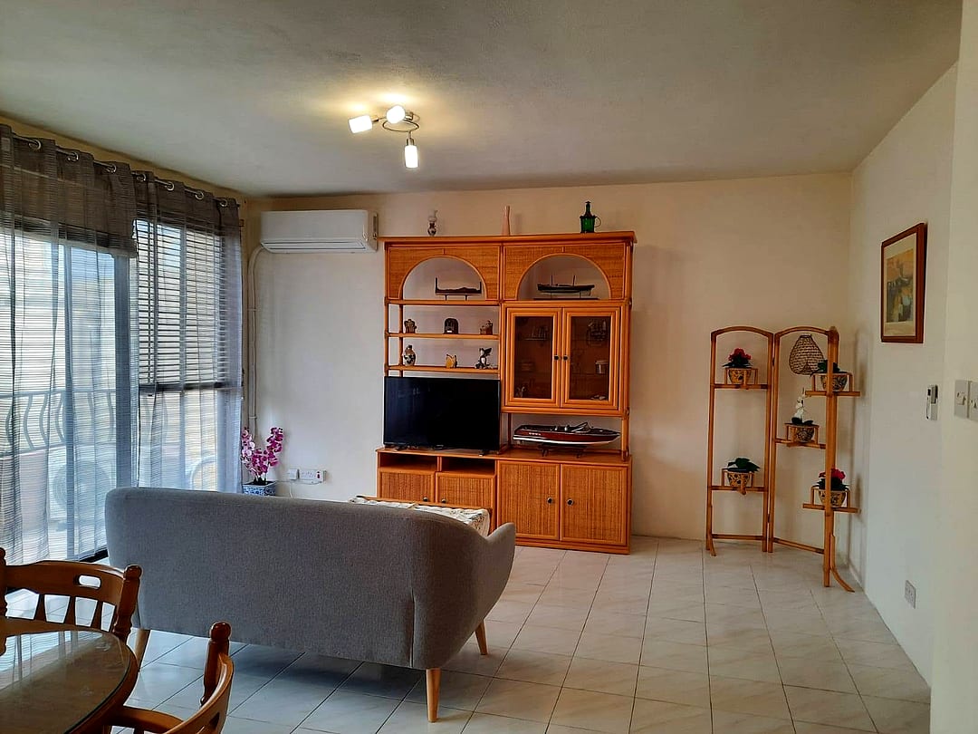 Apartment in St Paul's Bay - 3 beds, 2 baths — 3