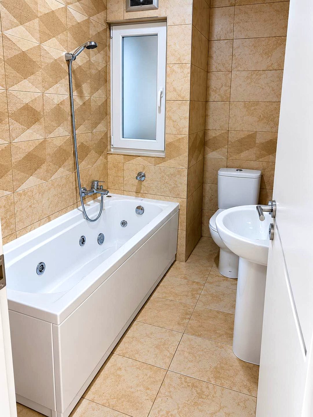 Apartment in St Julian's - 1 bed, 1 bath — 5