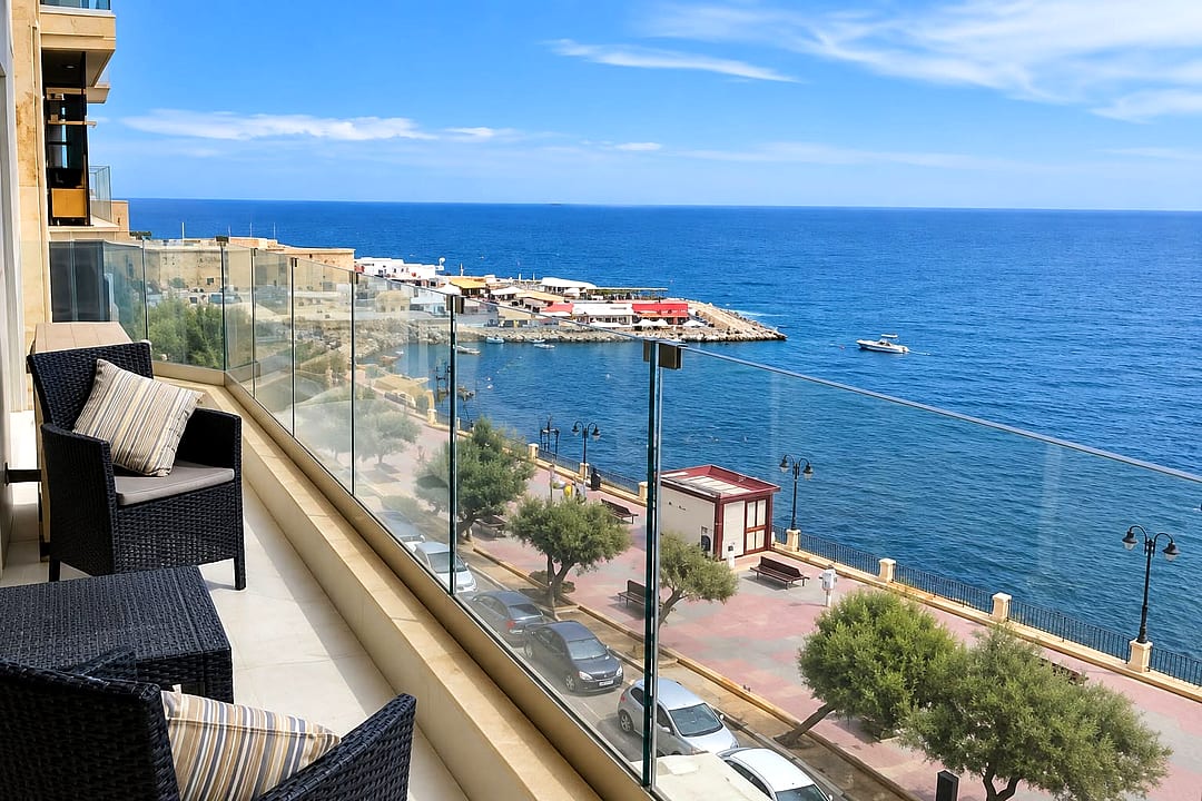 Apartment in Sliema - 3 beds, 2 baths — 1