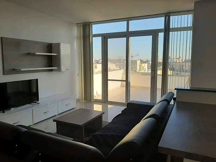 Penthouse in Gzira - 2 beds, 1 bath — 2