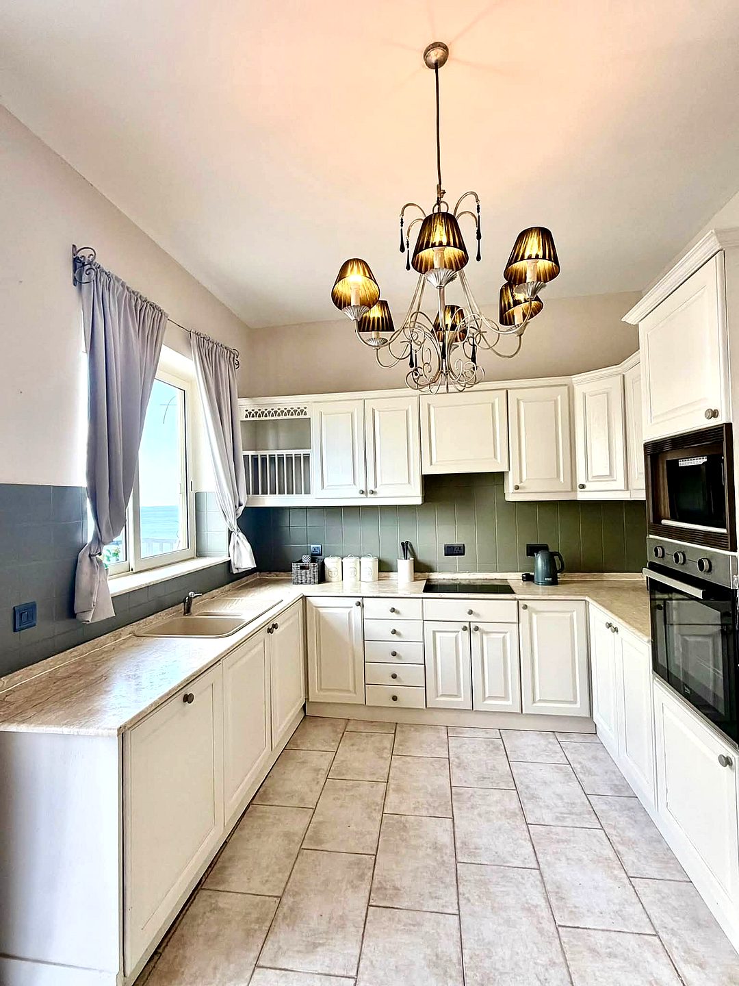 Penthouse in Sliema - 3 beds, 2 baths — 3