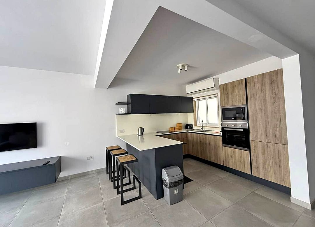 Apartment in Swieqi - 3 beds, 2 baths — 1