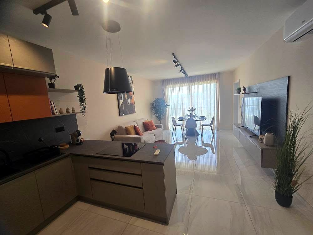 Apartment in Qawra - 2 beds, 2 baths — 2