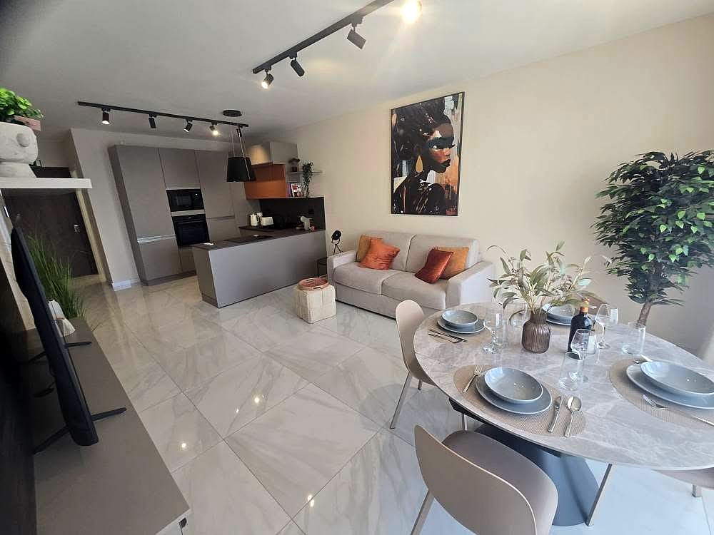 Apartment in Qawra - 2 beds, 2 baths — 3