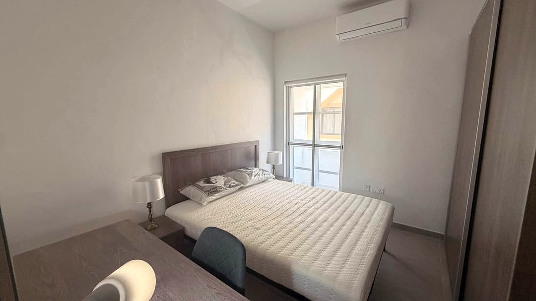 Apartment in Bugibba - 3 beds, 1 bath — 5