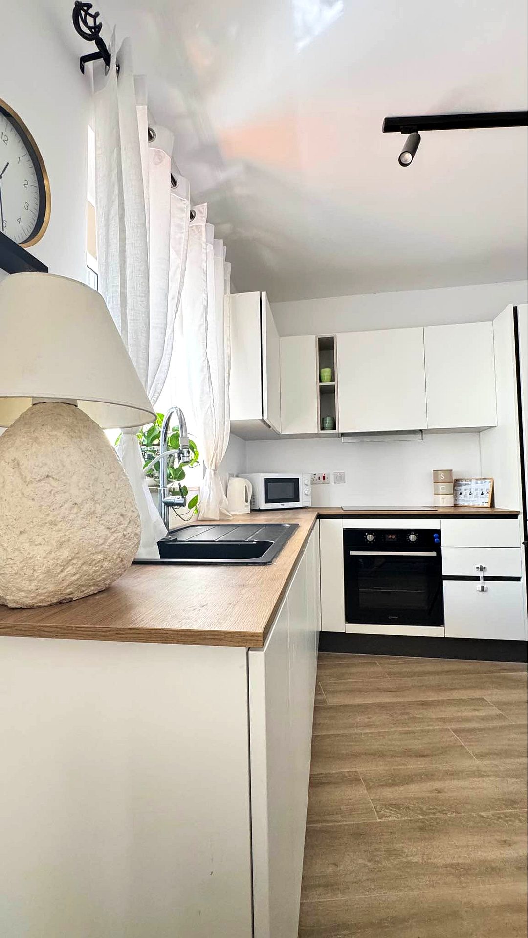 Apartment in Qawra - 2 beds, 1 bath — 2