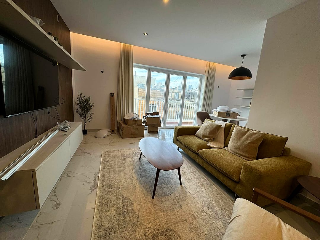 Apartment in Gzira - 3 beds, 2 baths — 1