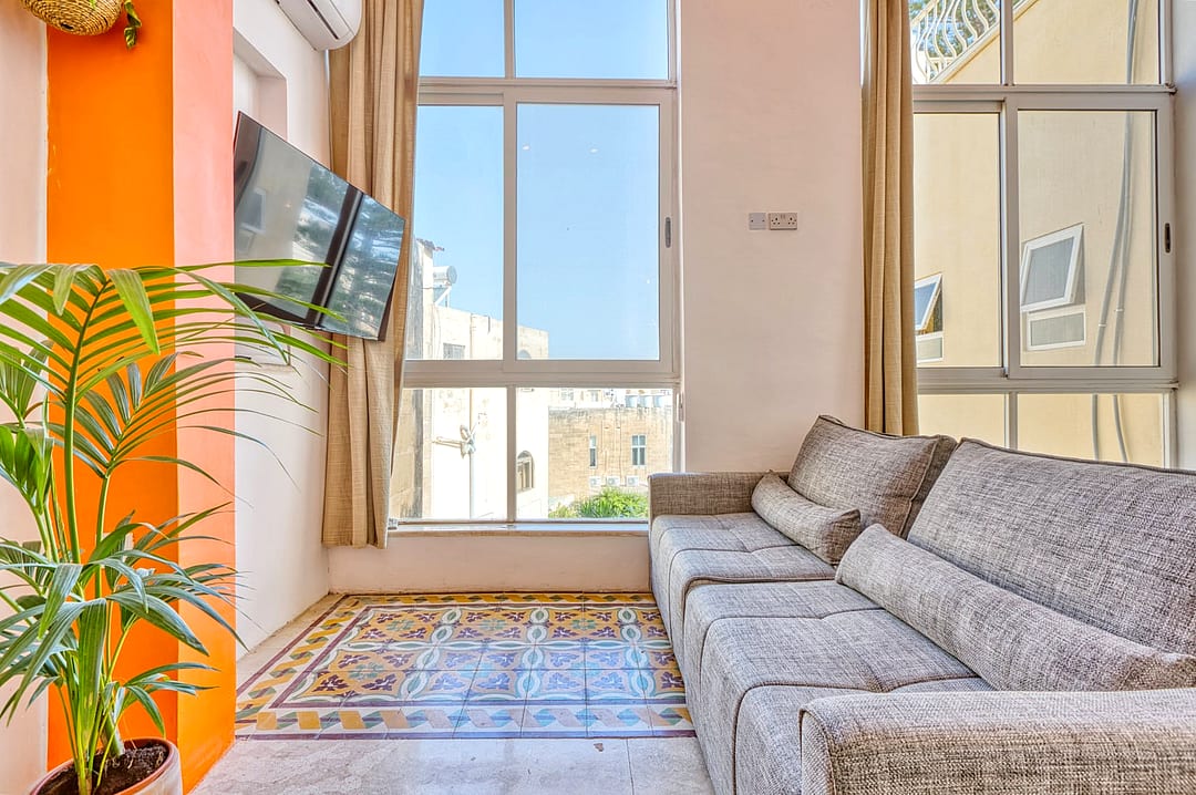 Townhouse in Sliema - 2 beds, 1 bath — 3
