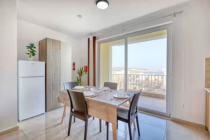 Apartment in St Paul's Bay - 2 beds — 2