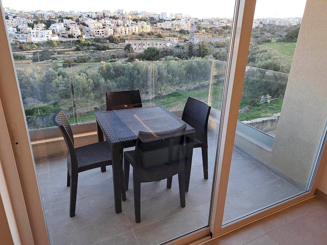 Apartment in Sliema - 2 beds, 2 baths — 3