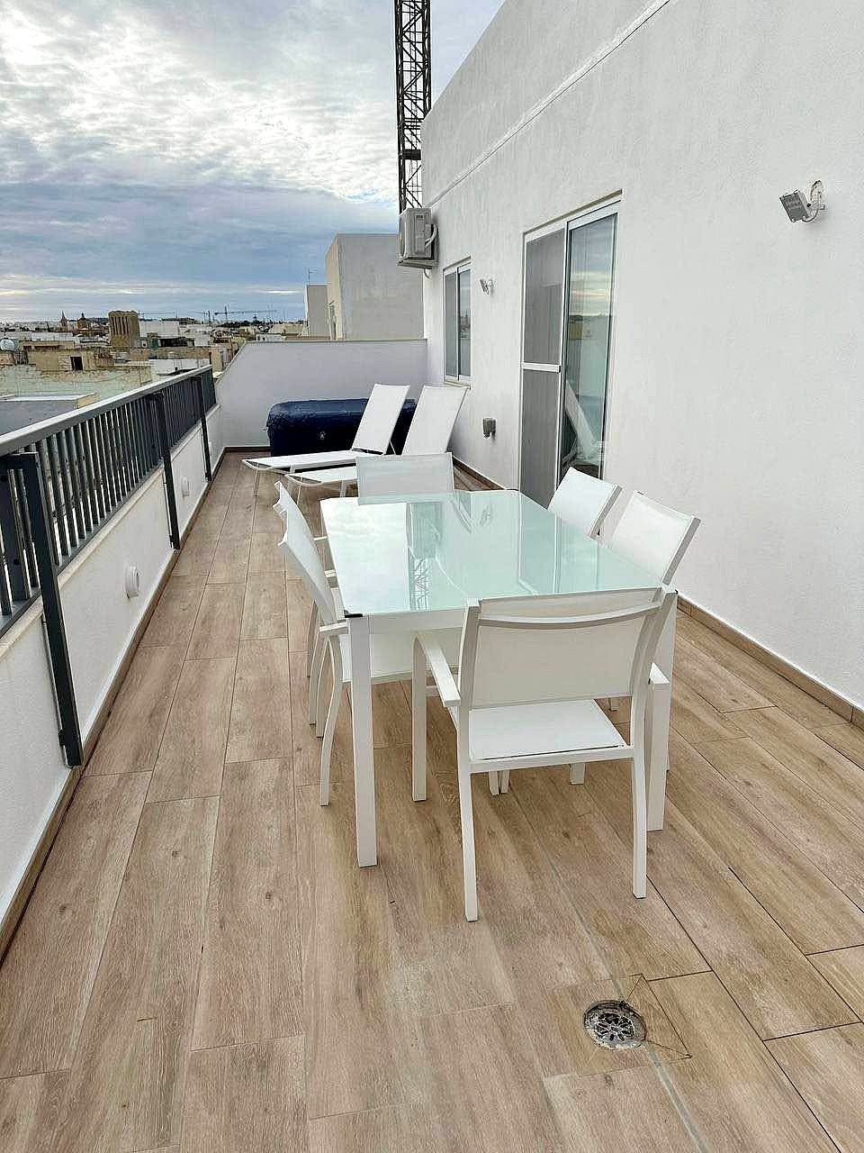 Penthouse in Birkirkara - 1 bath — 2