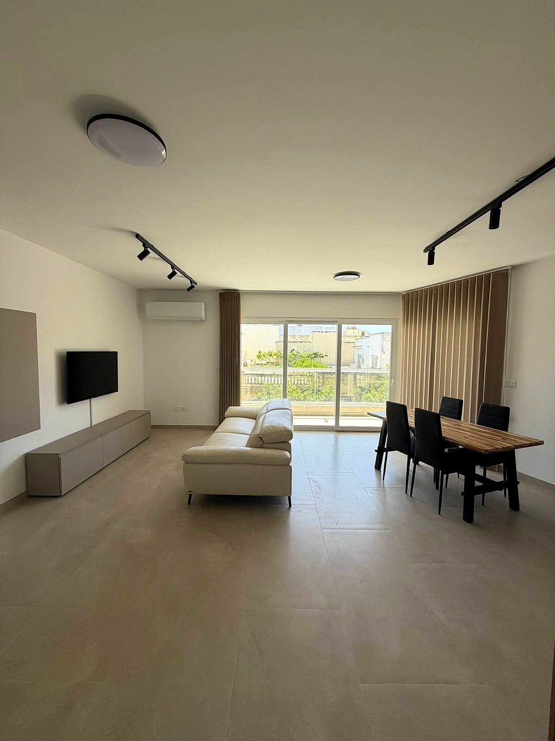Apartment in Mosta - 3 beds, 2 baths — 1