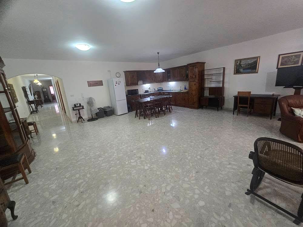 Apartment in Sliema - 3 beds, 2 baths — 2