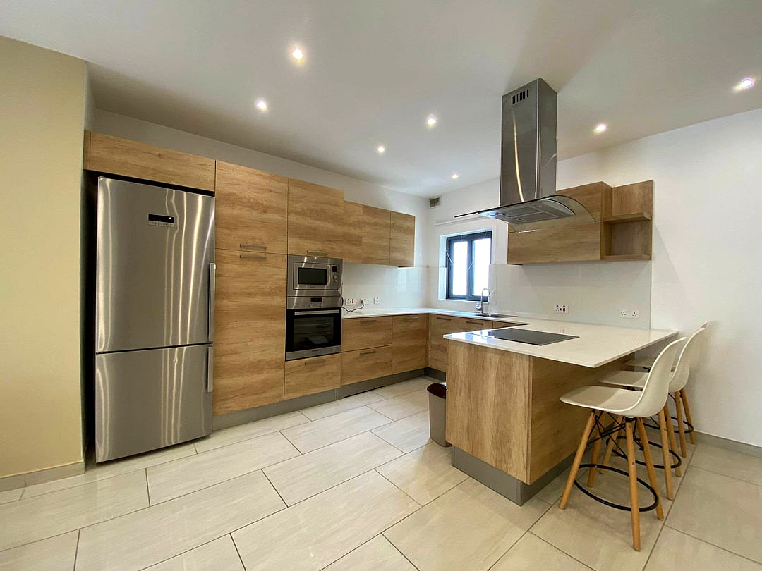Penthouse in Swieqi - 3 beds, 2 baths — 2