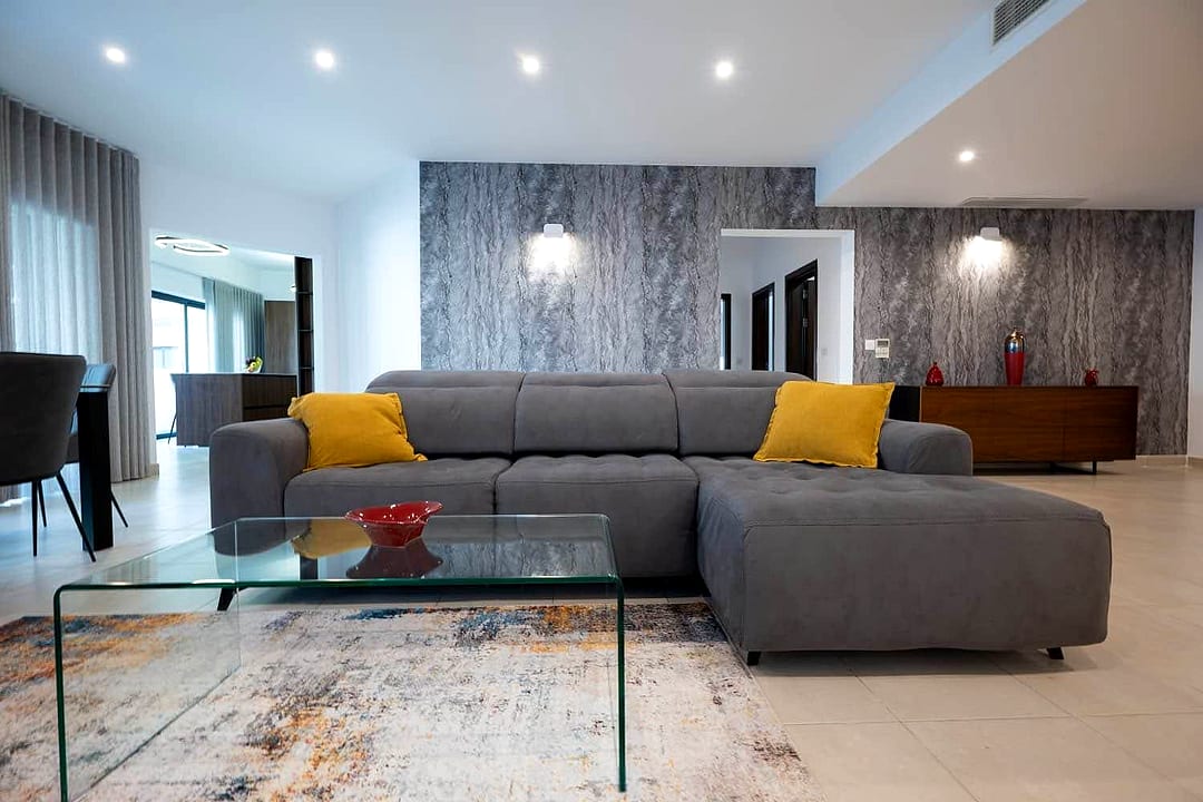 Apartment in Swieqi - 3 beds, 2 baths — 4