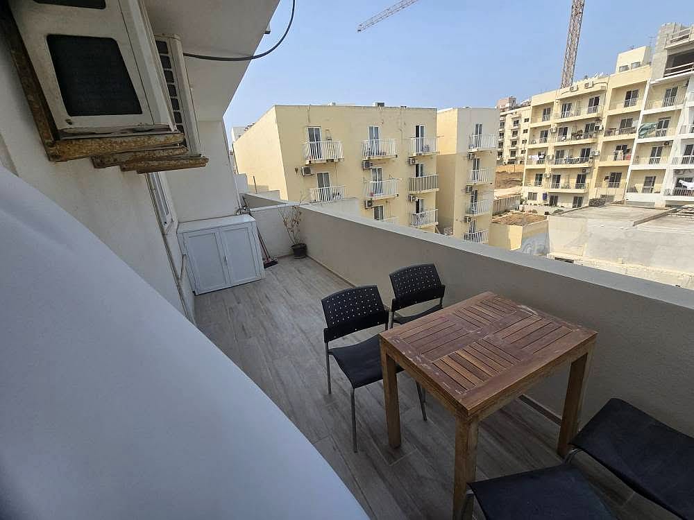 Penthouse in Qawra - 1 bed — 1