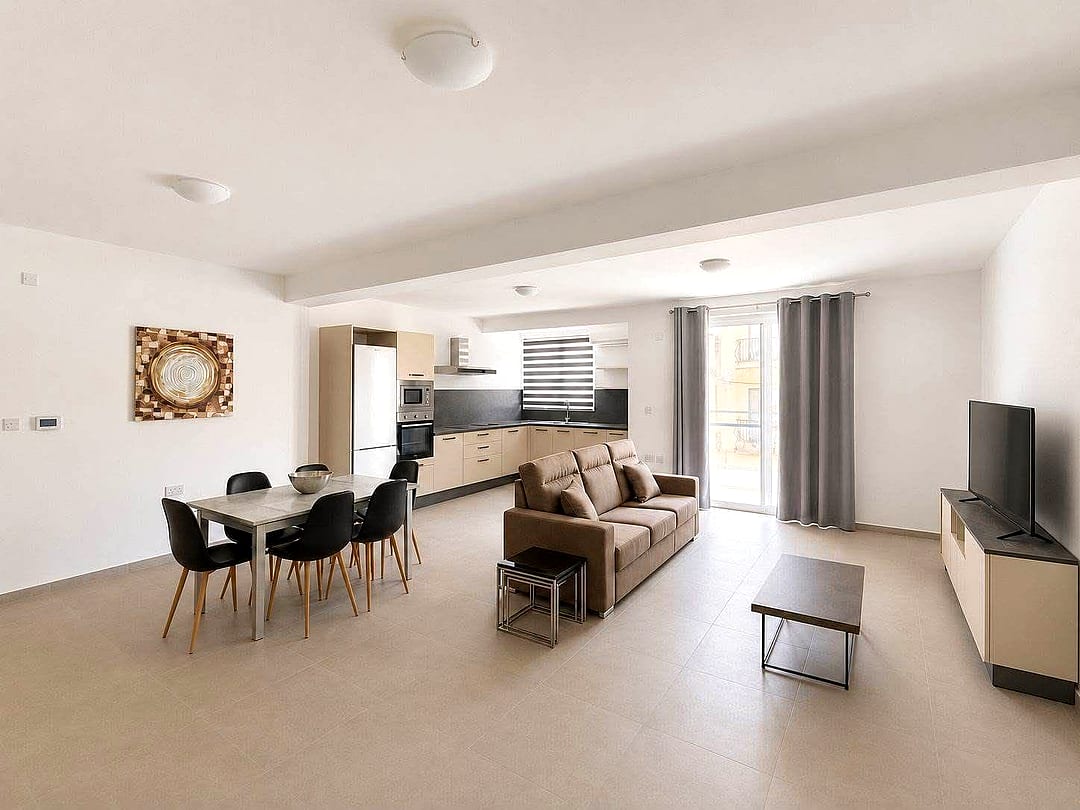 Apartment in Swieqi - 3 beds, 2 baths — 1