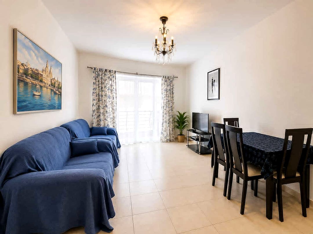 Apartment in Qawra - 2 beds, 1 bath — 1
