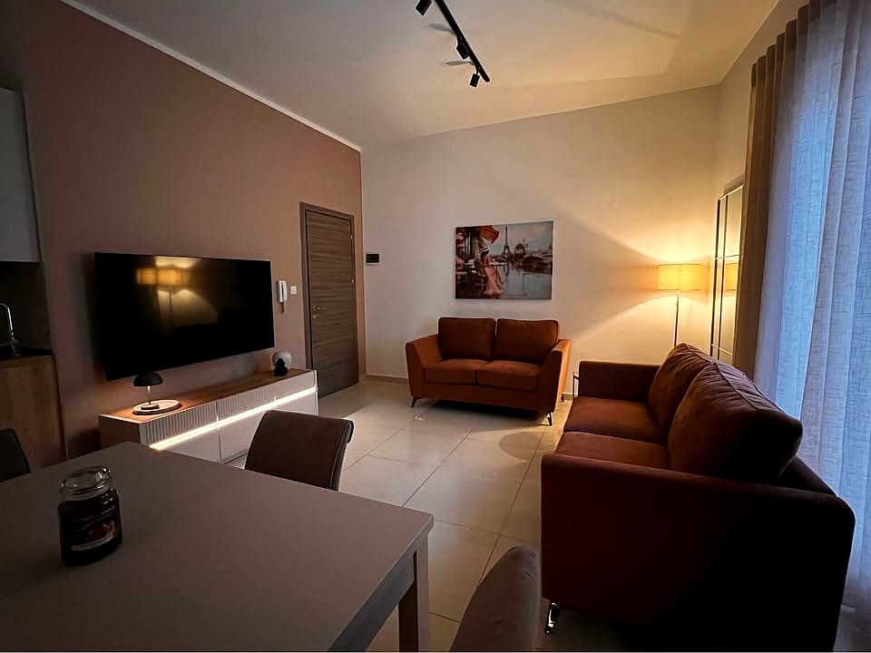 Apartment in Gzira - 2 beds, 2 baths — 2