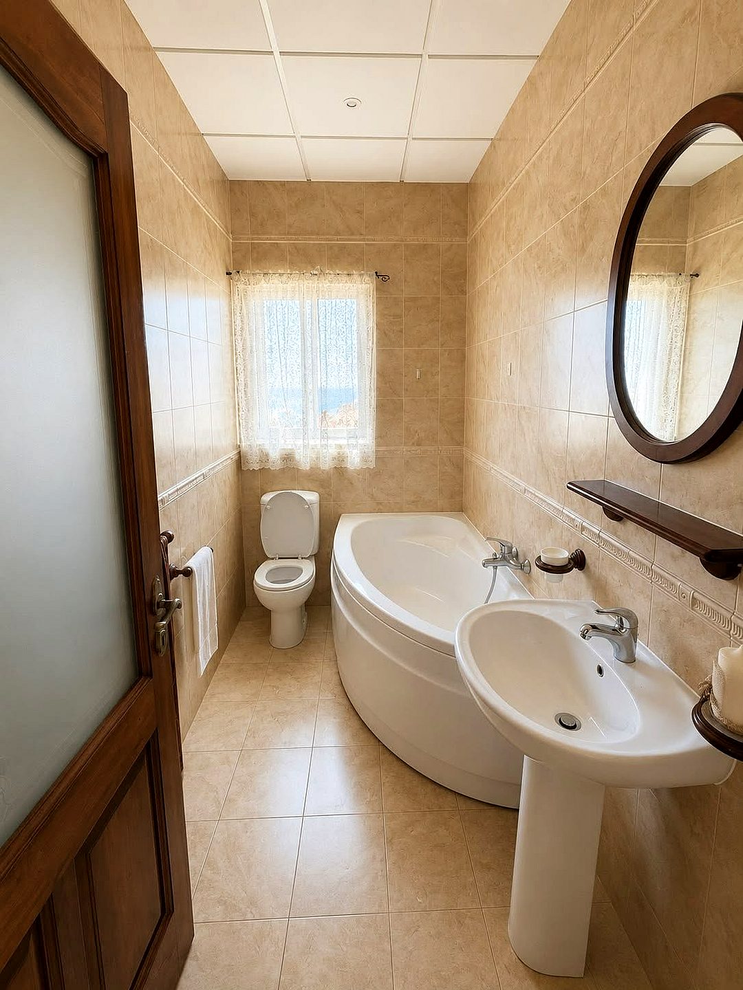 Room in Pembroke — 2