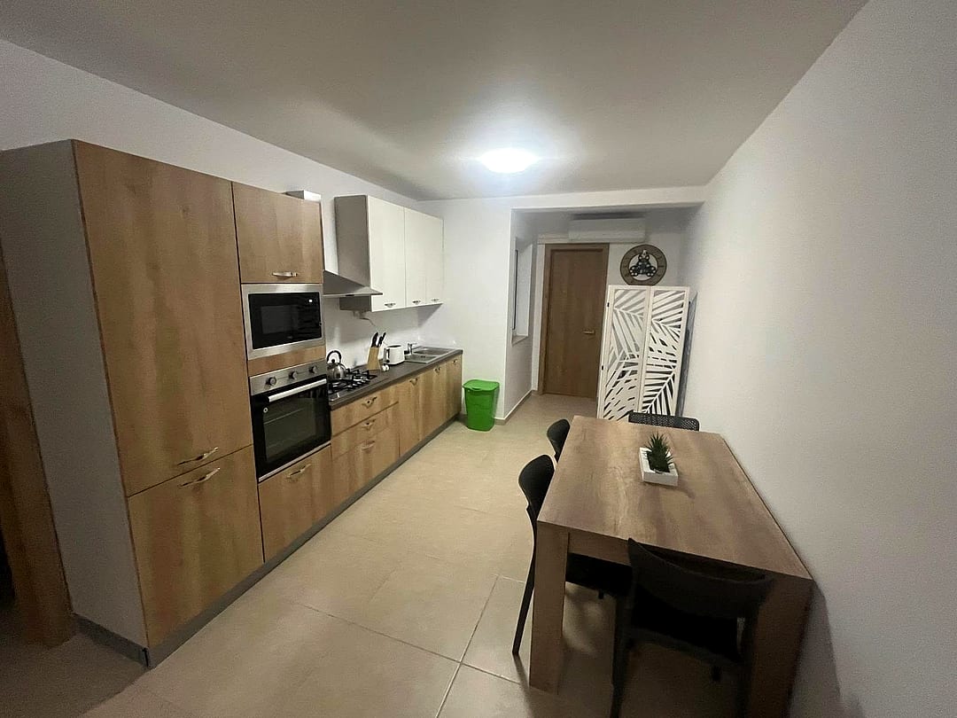 Maisonette in St Julian's - 2 beds, 2 baths — 4