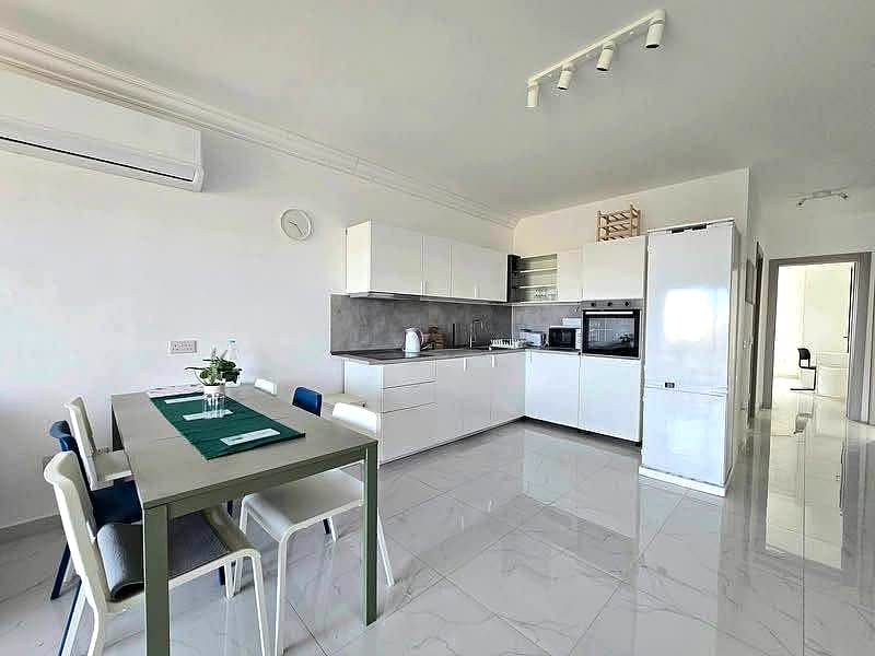 Apartment in Victoria — 5