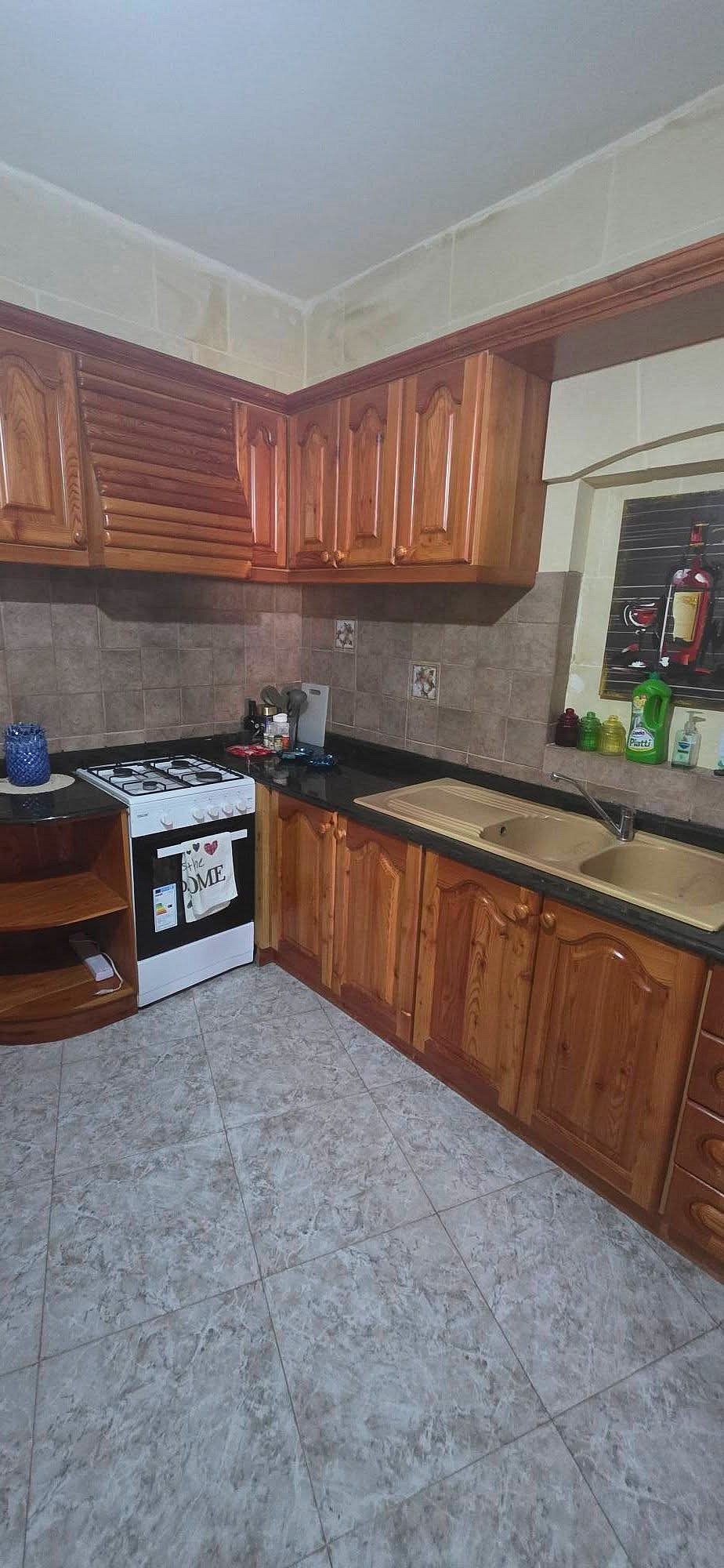 Apartment in Xaghra - 2 beds, 1 bath — 1