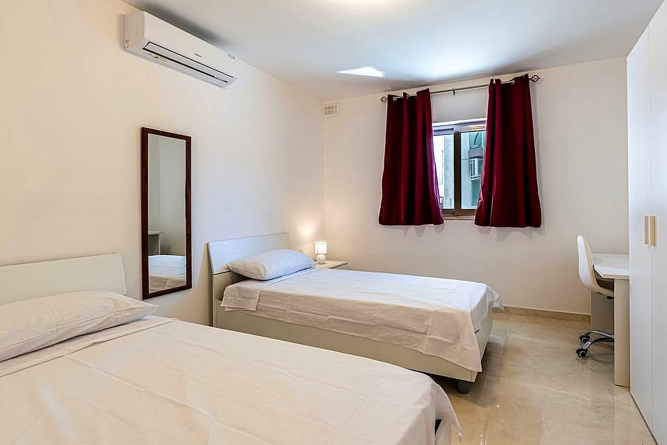 Apartment in Naxxar - 3 beds, 2 baths — 5