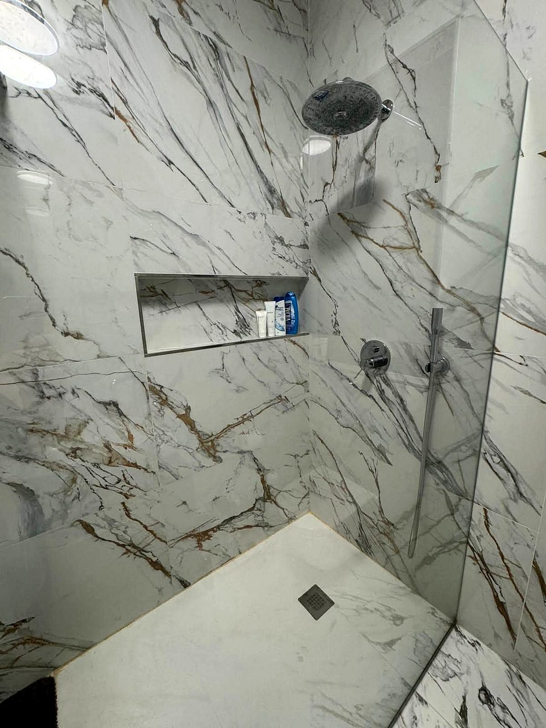 Apartment in Qawra - 3 beds, 2 baths — 4