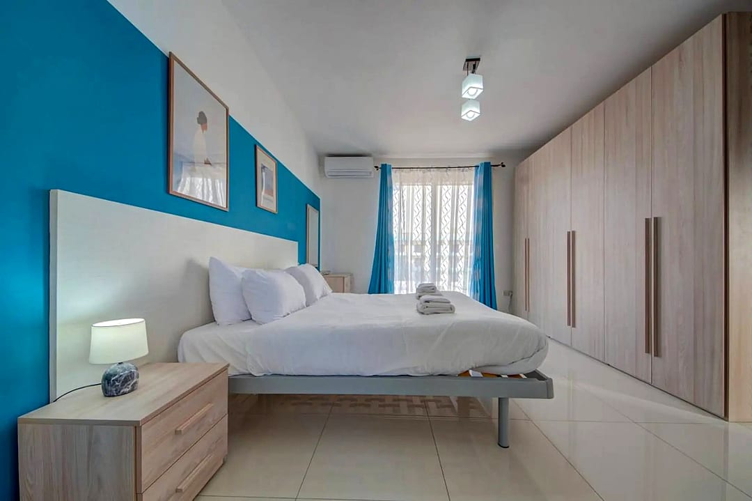 Apartment in Qawra - 2 beds, 2 baths — 3
