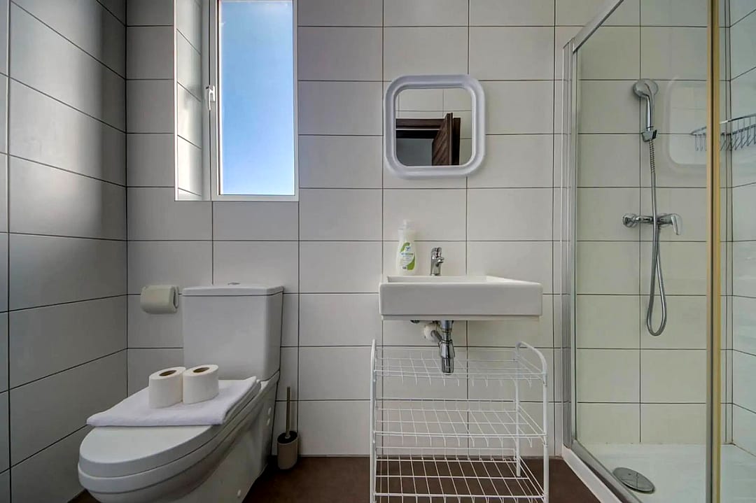 Apartment in Qawra - 2 beds, 2 baths — 5