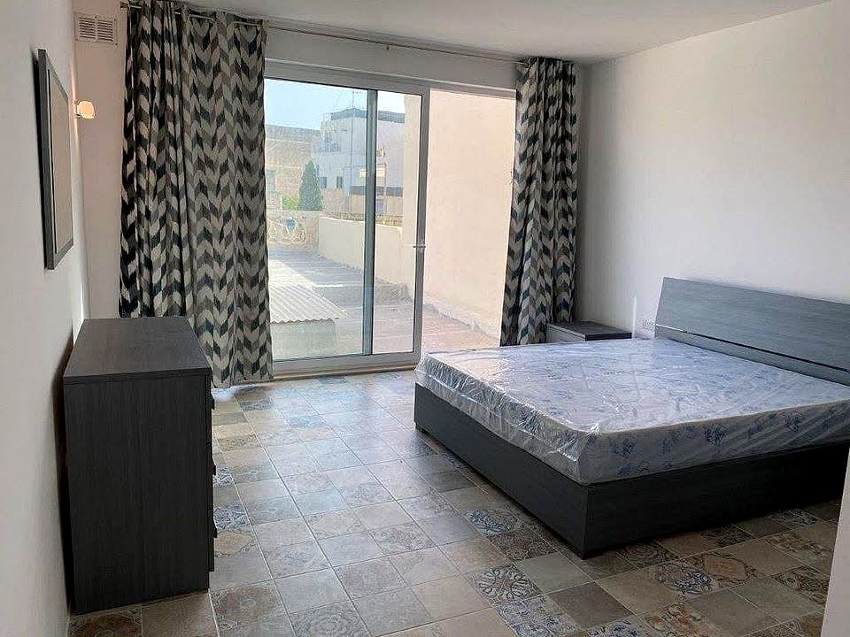 Apartment in Birkirkara - 2 beds — 4