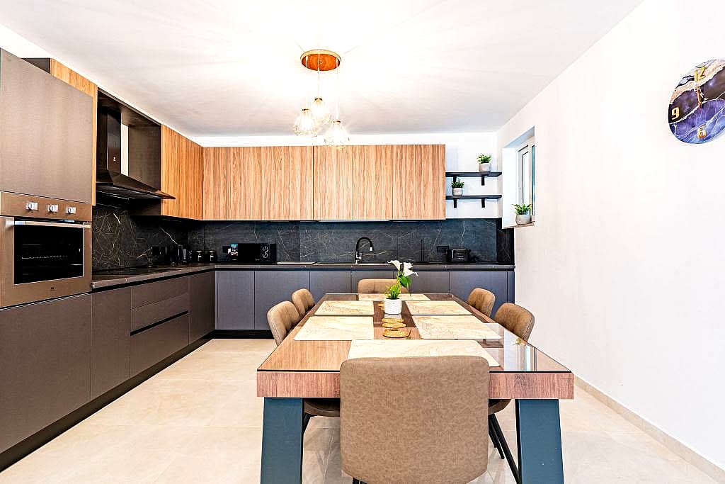 Apartment in Naxxar - 3 beds, 2 baths — 3
