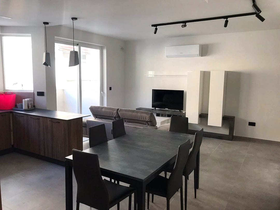 Apartment in Birkirkara - 2 beds, 2 baths — 1