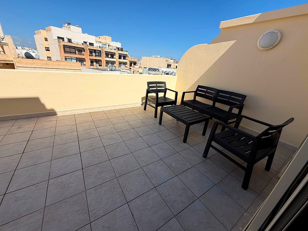 Penthouse in Sliema - 3 beds, 2 baths — 4