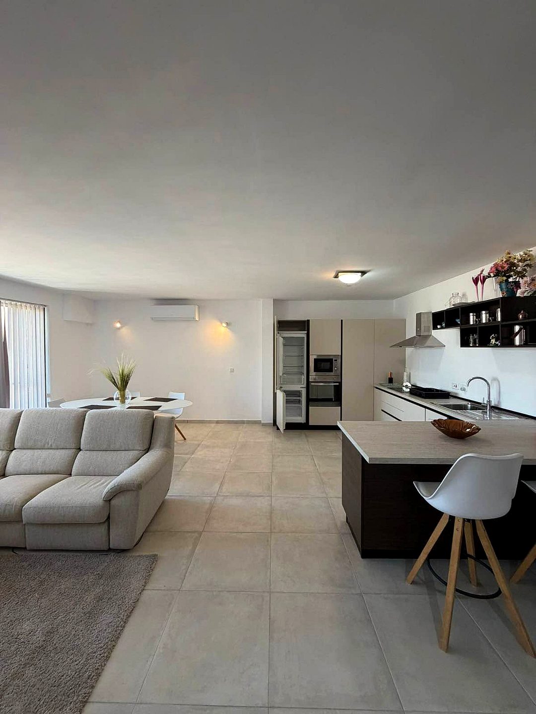Apartment in Swieqi - 3 beds, 2 baths — 1